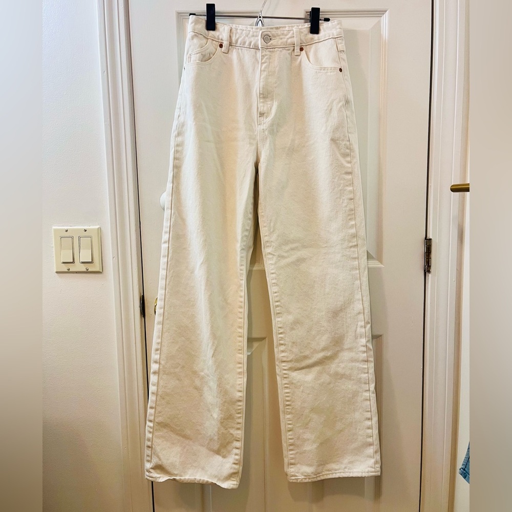 ROLLA’S Size 28 Wide Leg White Jeans like new